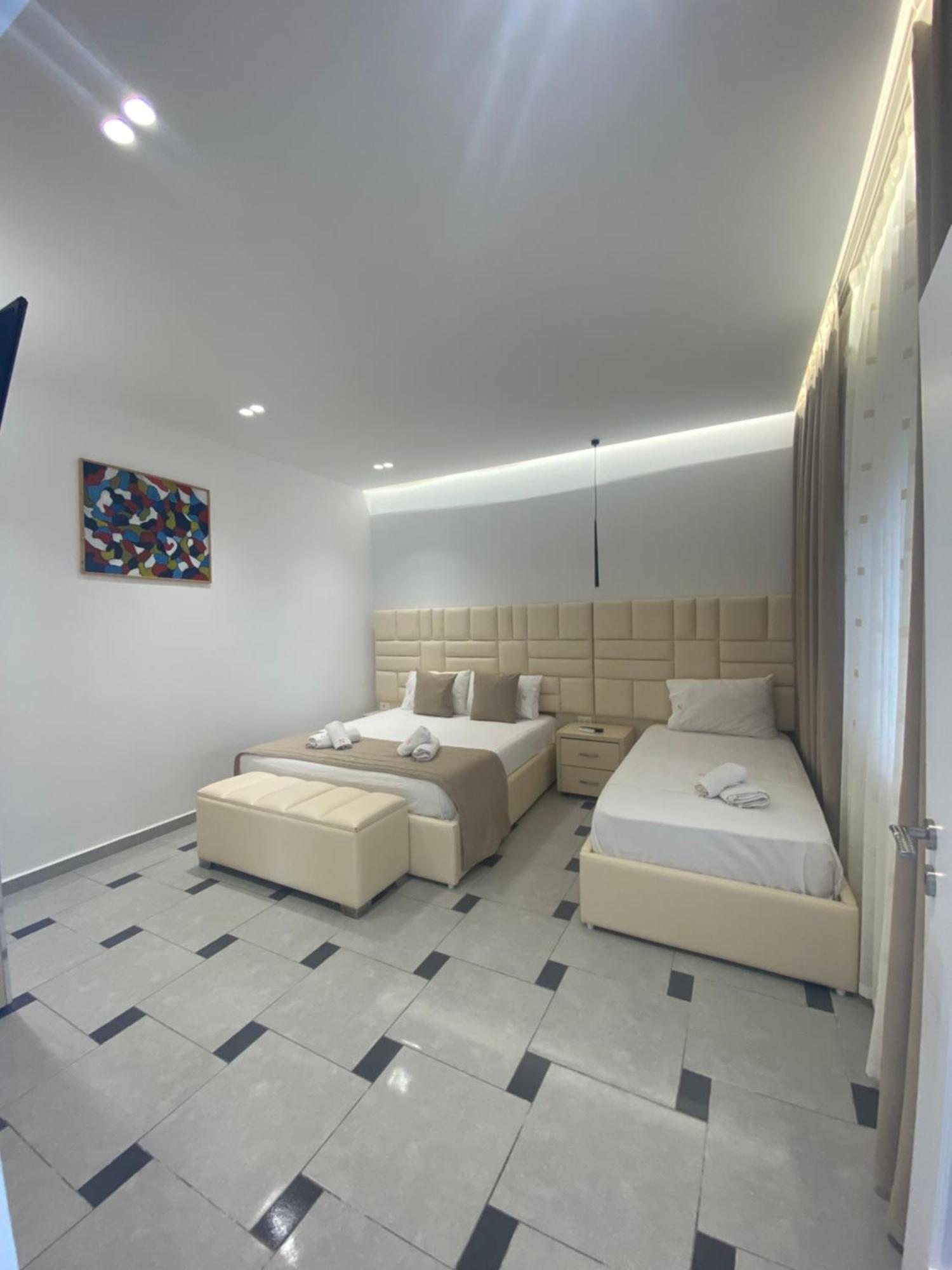 Qeparo Napolon Complex Otel Dış mekan fotoğraf