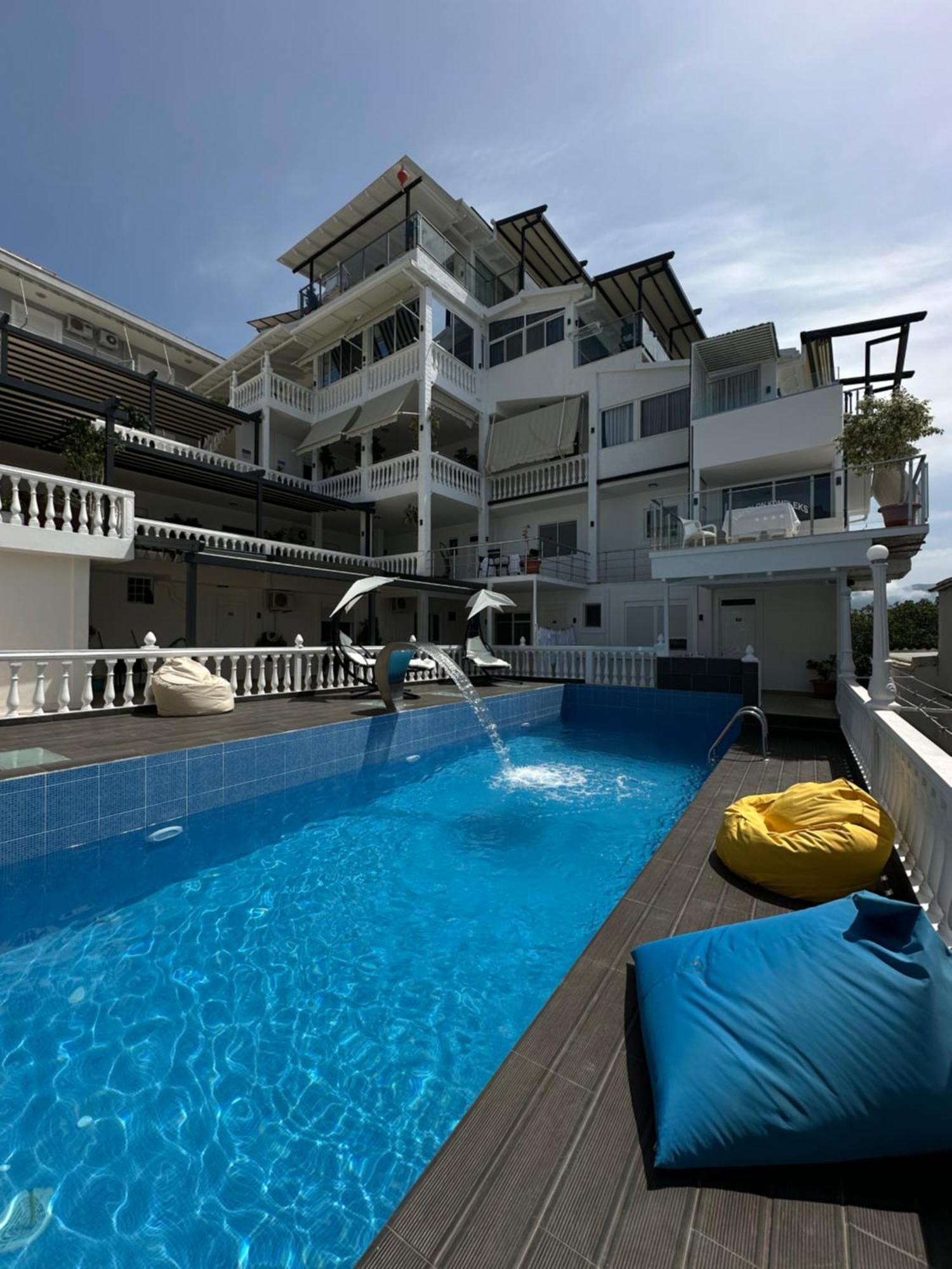 Qeparo Napolon Complex Otel Dış mekan fotoğraf